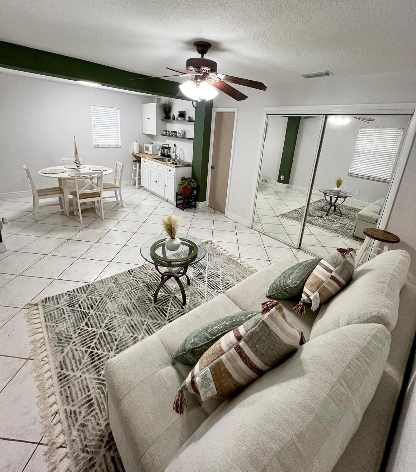 La Casita Of Raymond James Stadium Apartment Tampa Exterior photo